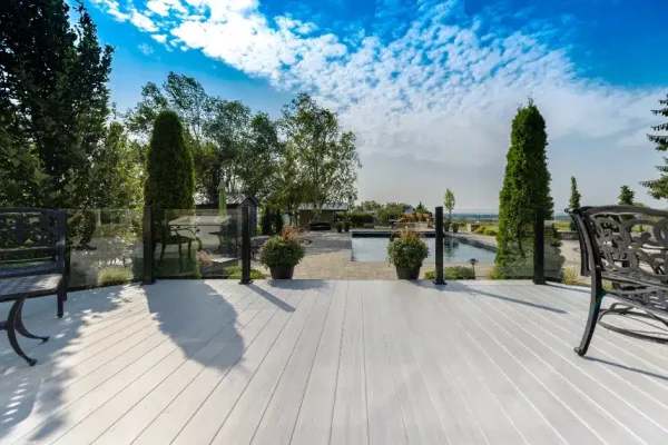 AlumaDeck-Weathered-Wood-2017-1001